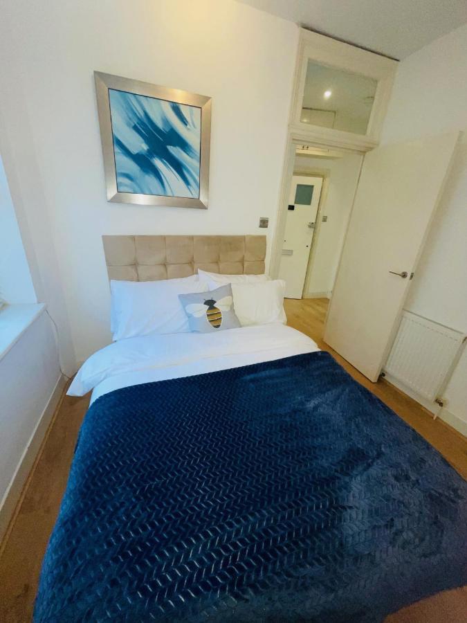 Amazing 2 Bedroom Apartment ลอนดอน ภายนอก รูปภาพ