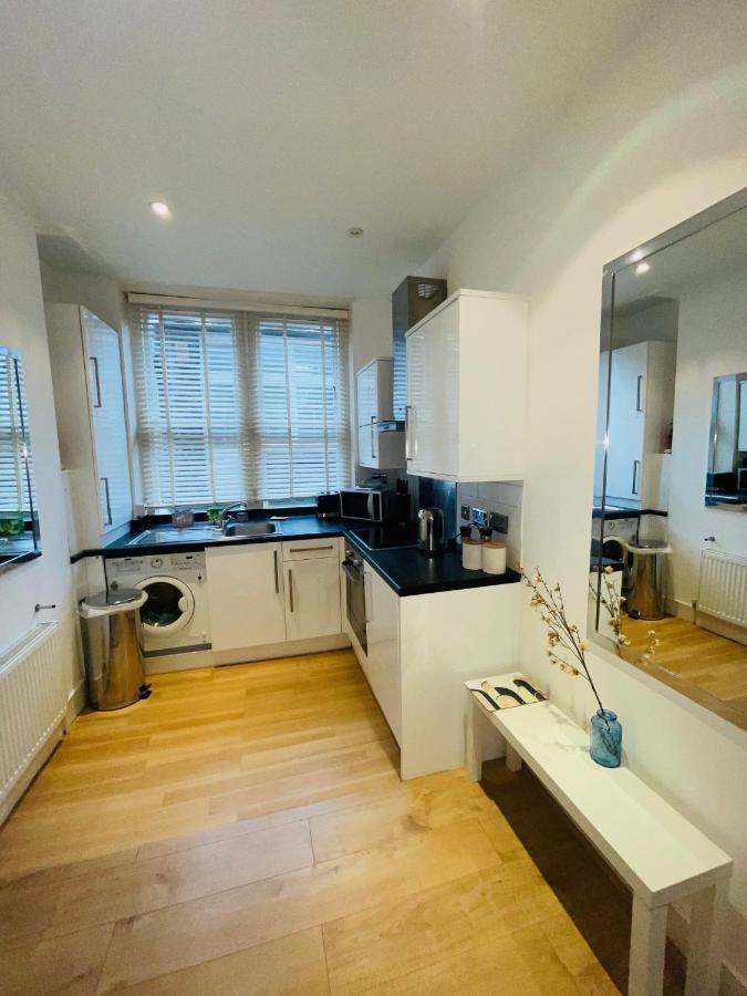 Amazing 2 Bedroom Apartment ลอนดอน ภายนอก รูปภาพ
